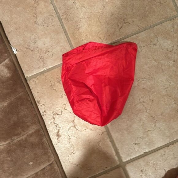 NWOT Be Inspired down packable puffer vest I'm w woman's red color. - Picture 11 of 12